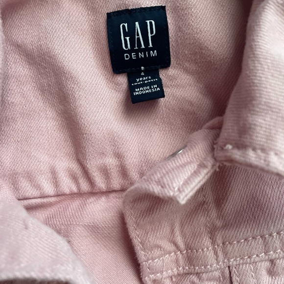 3/60 Deal ! Gap Pink Jean jacket - Picture 2 of 2